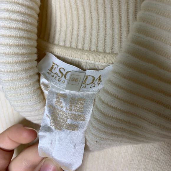 Escada cream turtleneck cashmere long sleeve - Picture 4 of 7